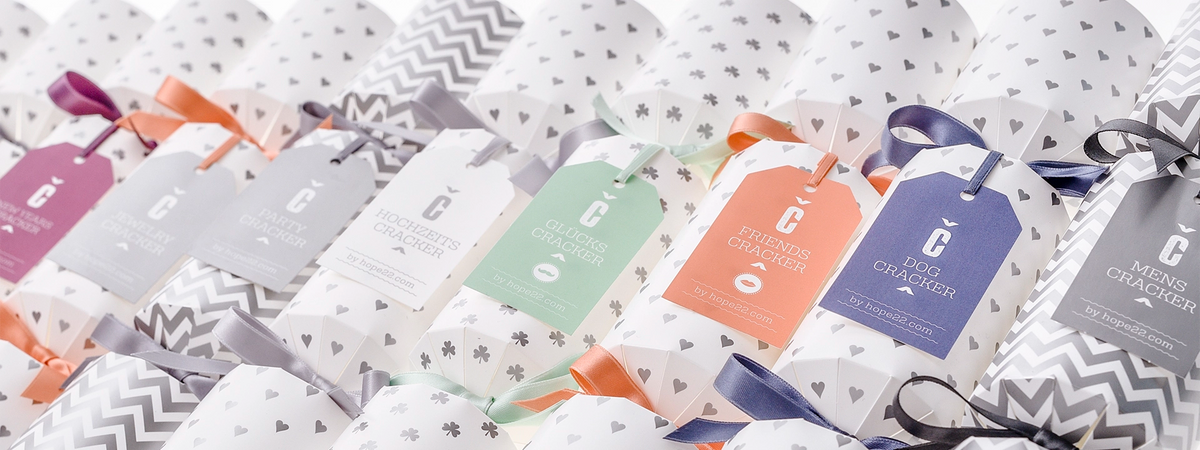 Reihe von Hope22 Knallbonbons mit bunten Anhängern – Jewelry, Hochzeits, Glücks, Friends und Mens Cracker für verschiedene Anlässe